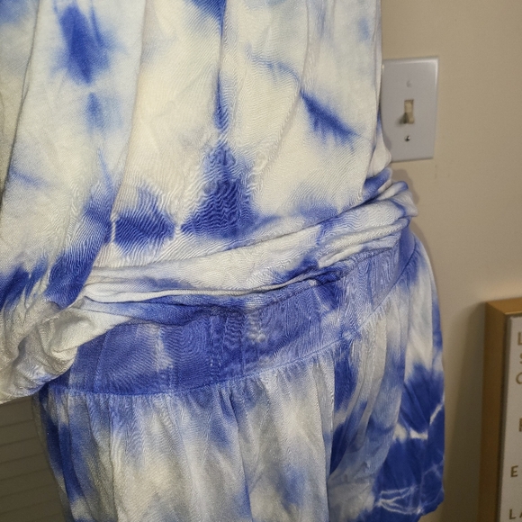 Young Fabulous and Broke Size Small tie dry blue Romper - Picture 8 of 8